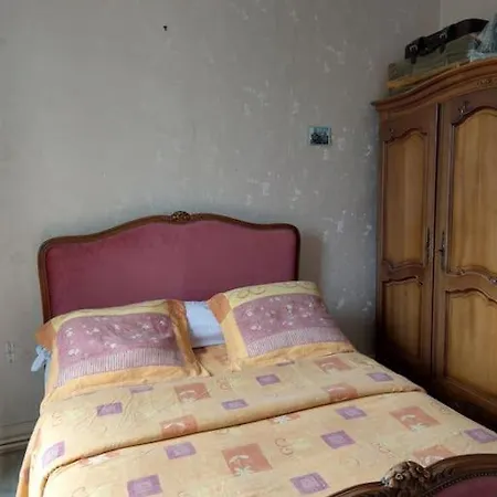 Belle Chambre Lumineuse Et Chaleureuse アパート *